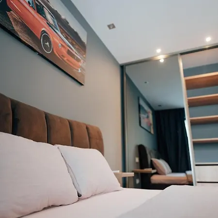 Thome Arena Apartment