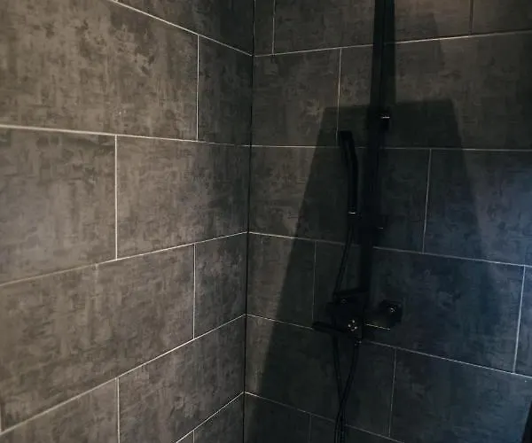 Thome Arena Apartment